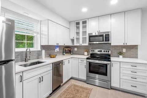 Kitchen - 2938 Sherwood Rd