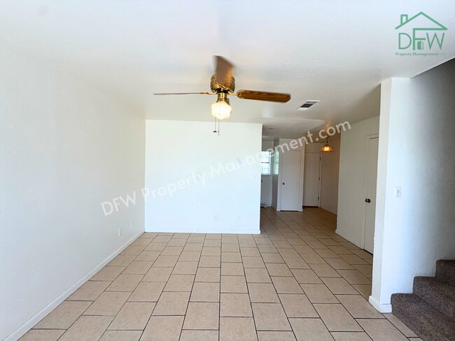 Building Photo - 807 W Walnut St