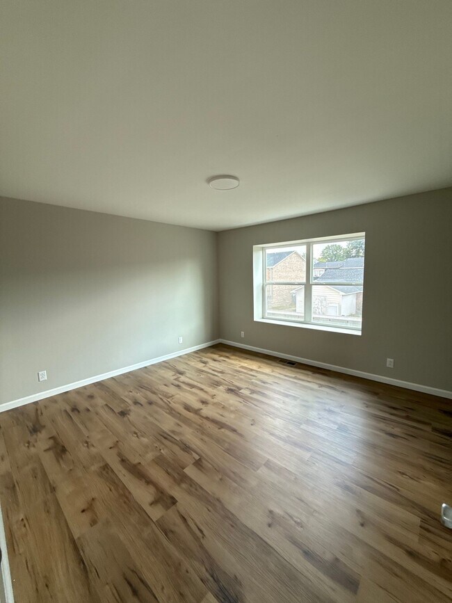 Building Photo - Newly Updated 1 Bedroom, 1 Bathroom Apartment! Close to Pool!