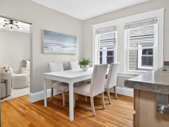 Building Photo - 187 Florence St