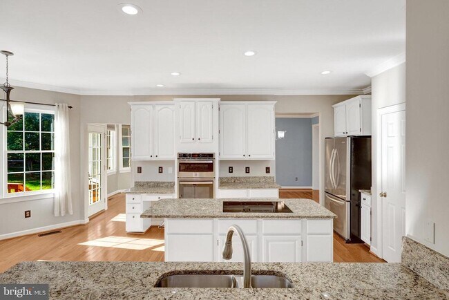 Building Photo - 47001 Smithwood Ct