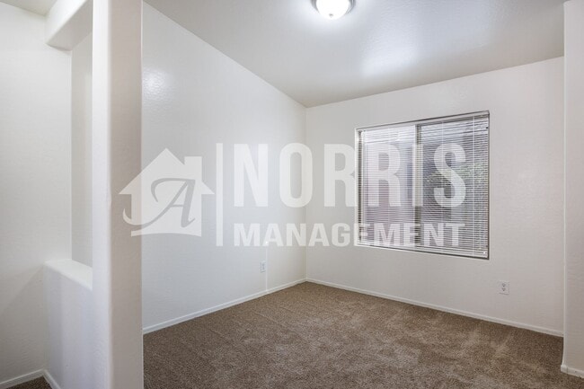 Building Photo - Beautiful Remodeled Home in Florence
