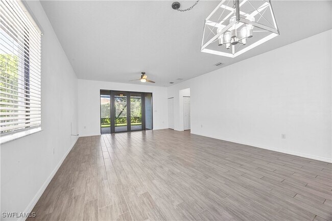 Building Photo - 5037 Arancia Ln