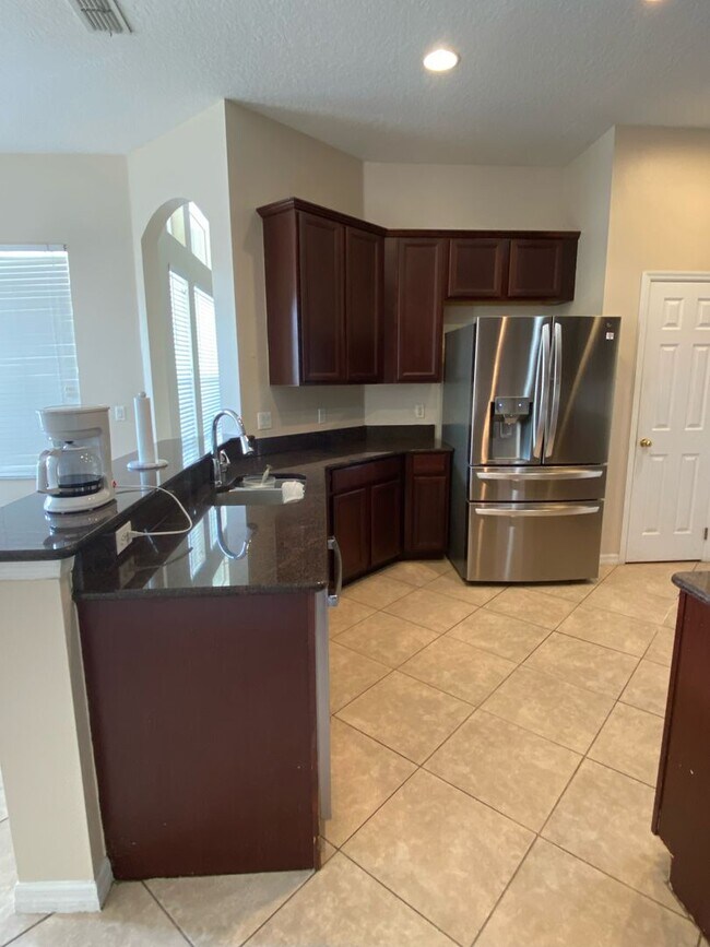 Building Photo - Beautiful 4 Bedroom 3 Bath Home in Ocoee
