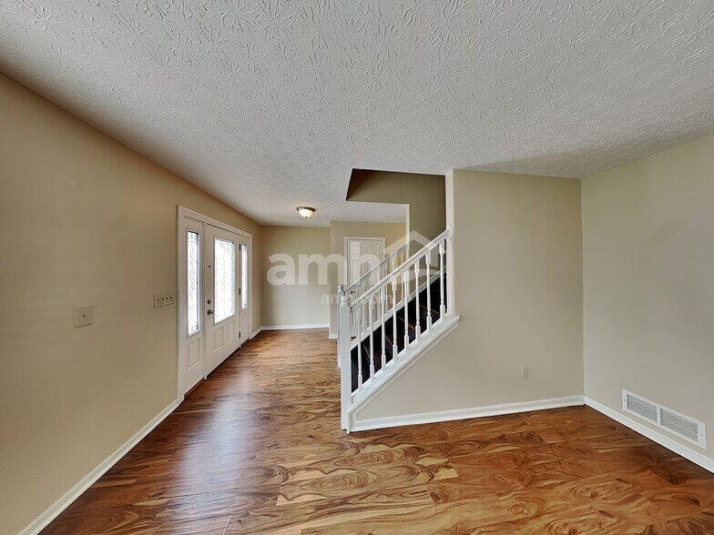 Building Photo - 392 Old Ivory Ct