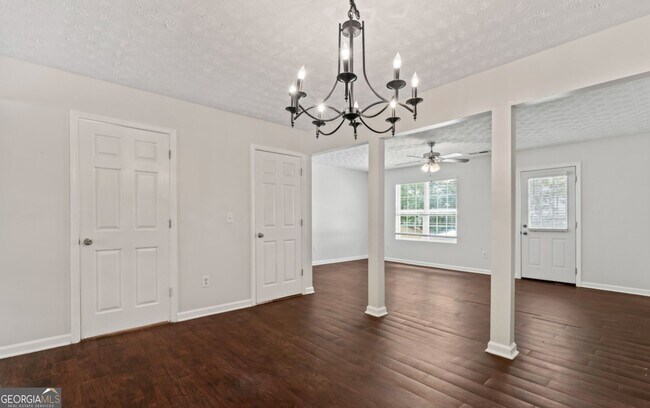 Building Photo - 5619 Union Pointe Dr