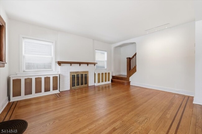 Building Photo - 92 George St