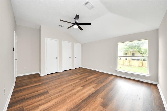 Building Photo - 16731 Sussex Dr