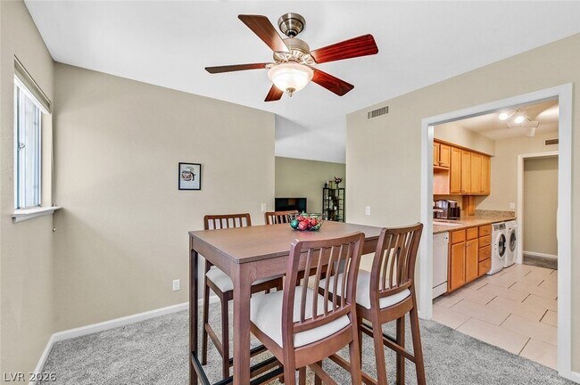 Building Photo - 668 Oakmont Ave