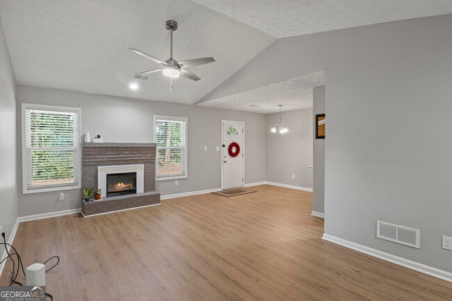 Building Photo - 5452 Glen Haven Dr