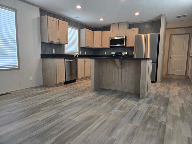 Building Photo - 52792 S Zacharias Ct