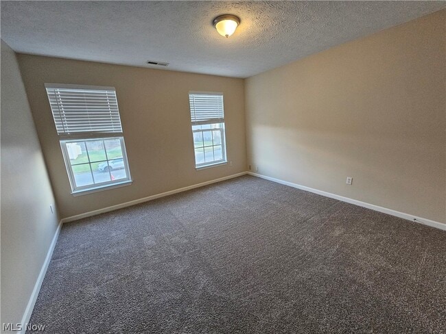 Building Photo - 687 Brookside Ln