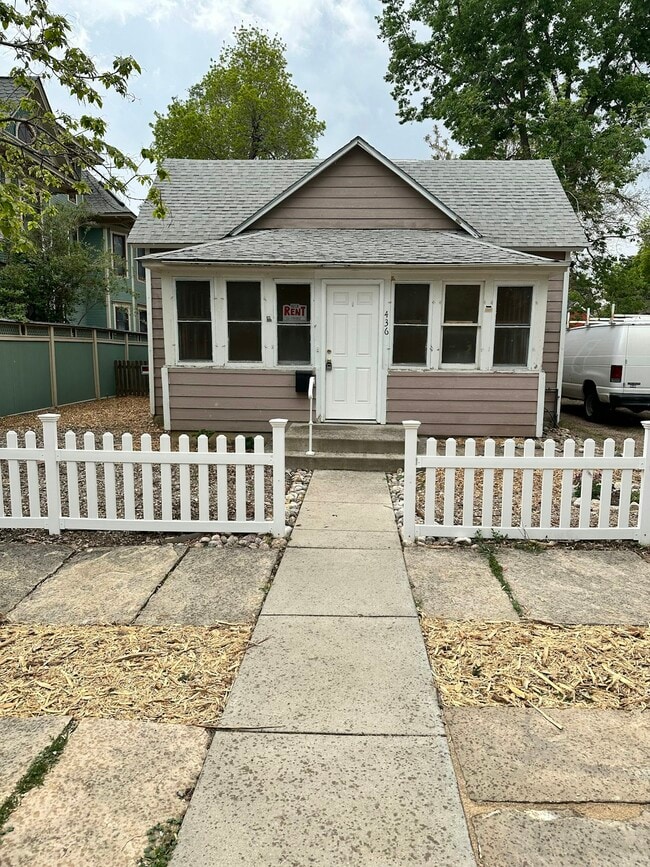 Building Photo - 436 E 6th St