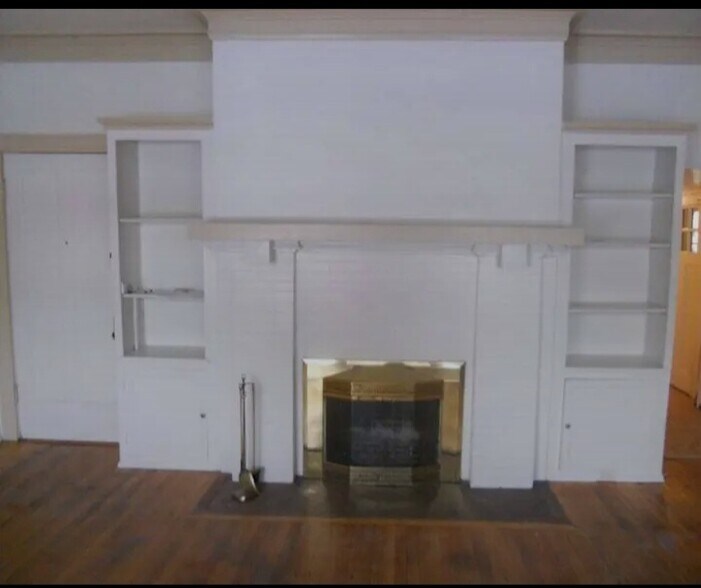 Primary Photo - 6008 8th Ave