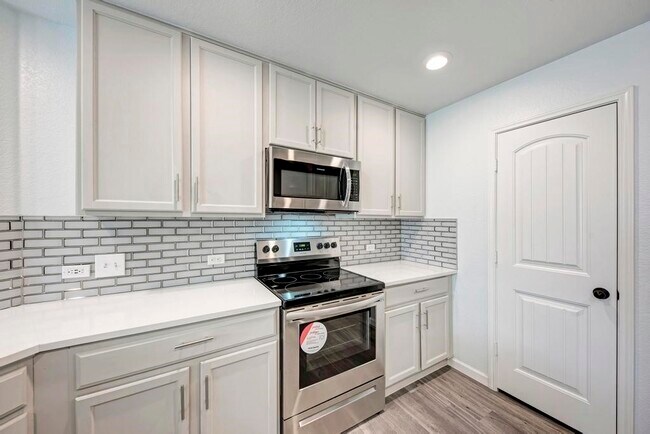 Building Photo - 801 Estes Park