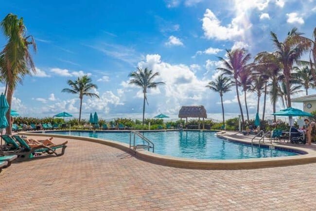 Building Photo - 3801 S Ocean Dr