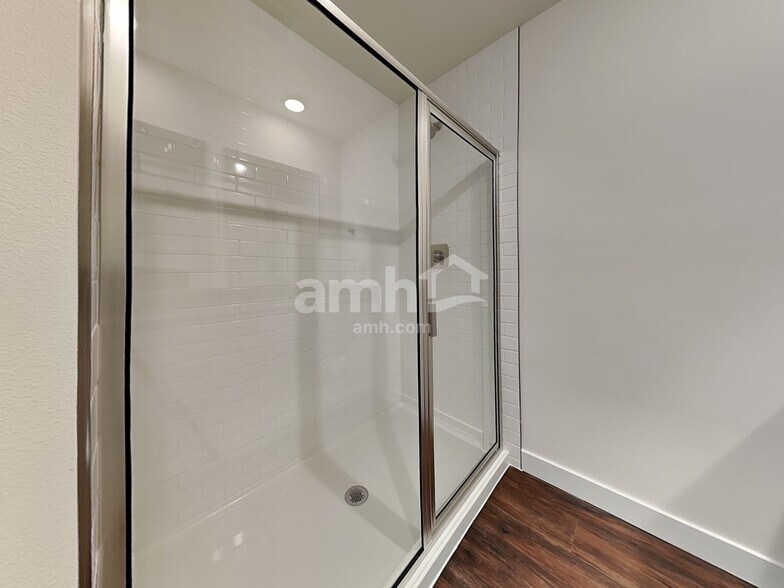 Building Photo - 7817 Verona Lp SW