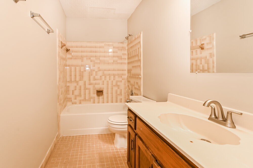 Building Photo - 2224 Webbing Dr