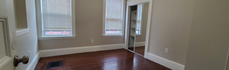 Building Photo - 724 Parker St