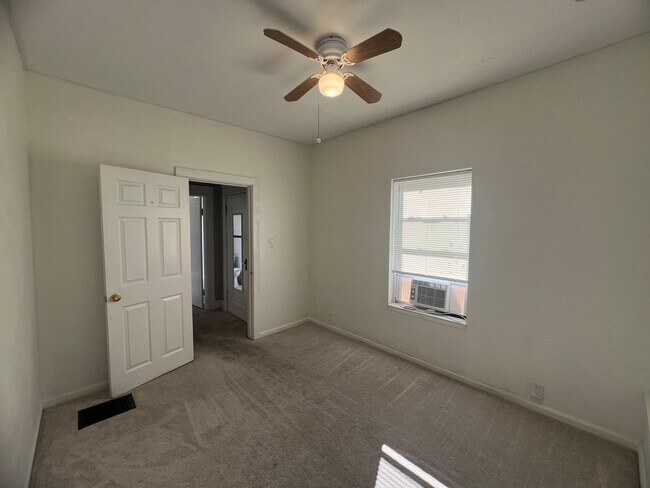 Building Photo - 524 Highland Pike