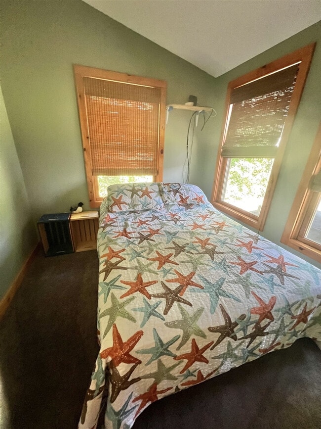 Building Photo - 36 Brentwood Rd