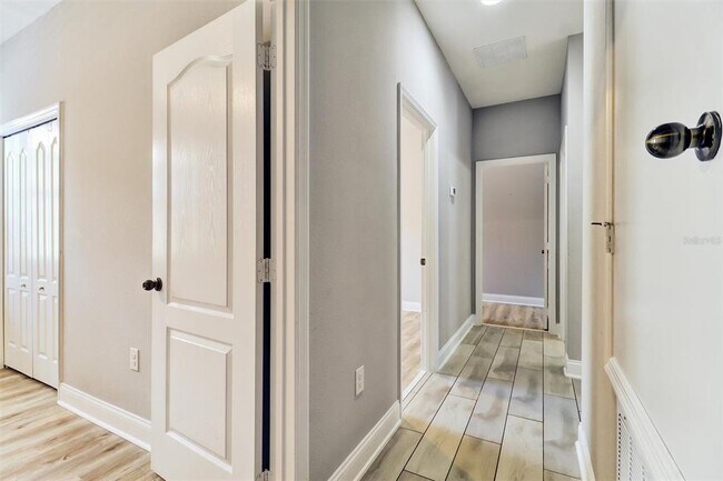 Building Photo - 1856 Napoli Dr