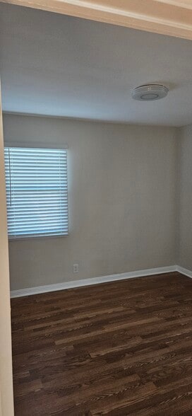 Building Photo - 4579 W 161st St