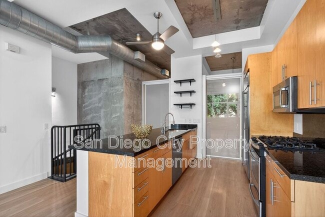 Building Photo - 1025 Island Ave