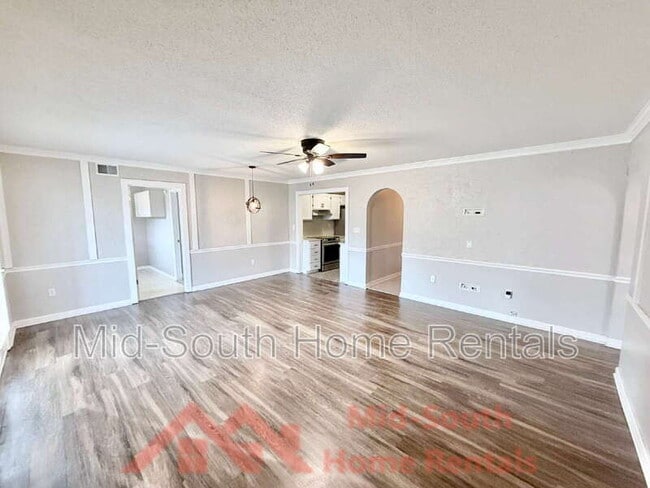 Building Photo - 465 Shelton Rd