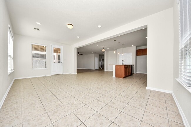 Building Photo - 24123 Adobe Ridge Ln