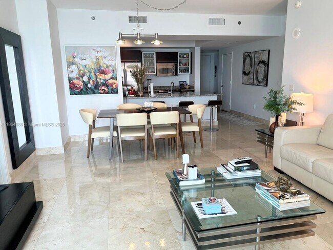 Building Photo - 950 Brickell Bay Dr