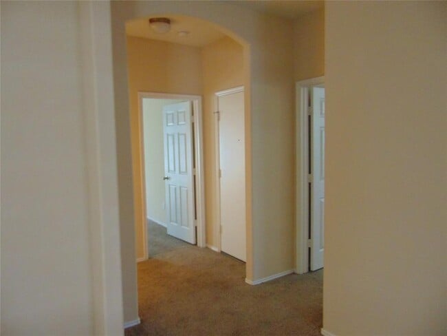 Building Photo - 251 Wolfberry Path