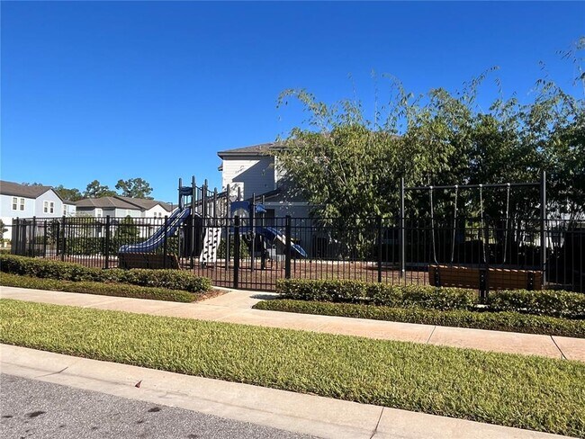 Building Photo - 549 Legacy Lp