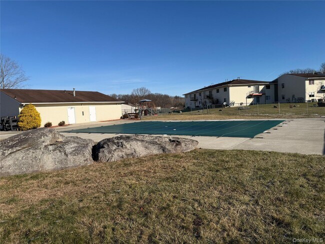 Building Photo - 276 Temple Hill Rd