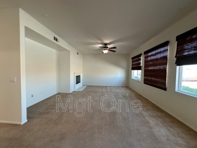 Building Photo - 1242 English Oak Way