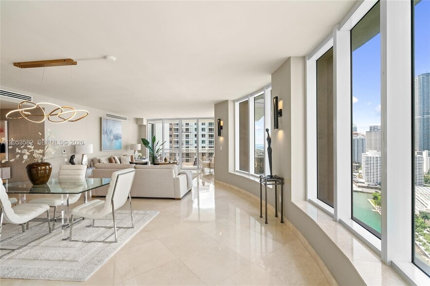 Building Photo - 901 Brickell Key Blvd