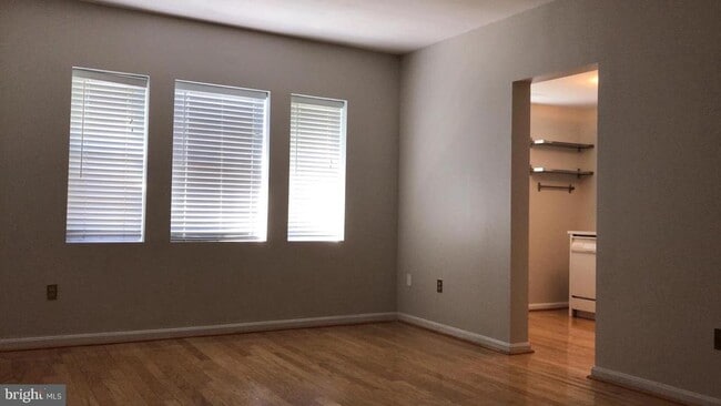 Building Photo - 1813 Key Blvd