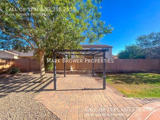 Building Photo - 724 W Dragon Tree Ave