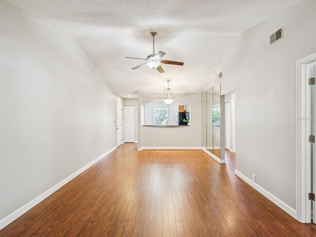 Building Photo - 5265 E Bay Dr