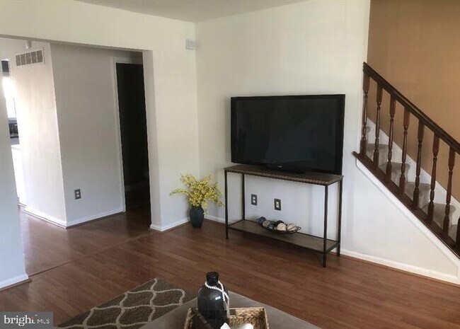 Primary Photo - 623 Candlestick Ln