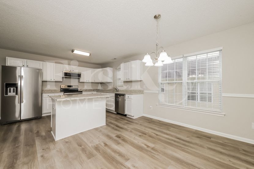 Building Photo - 4944 Lighthouse Ct