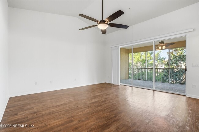 Building Photo - 6633 Jefferson Garden Ct