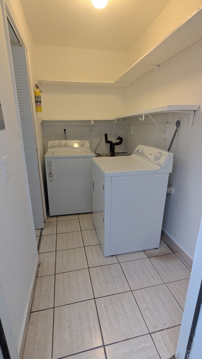 Building Photo - 235 Bird Rd