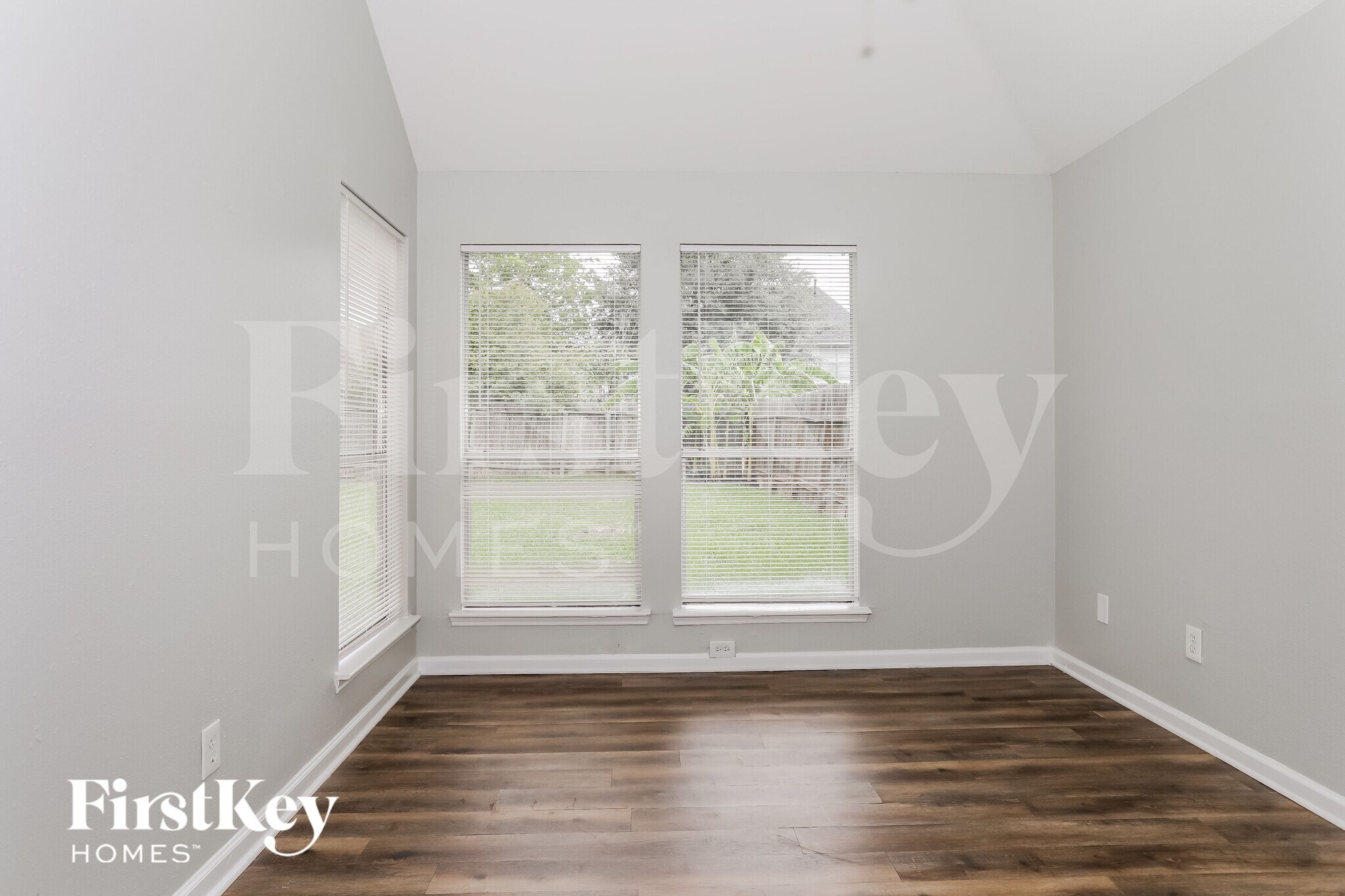 Building Photo - 8418 Elm Lake Dr