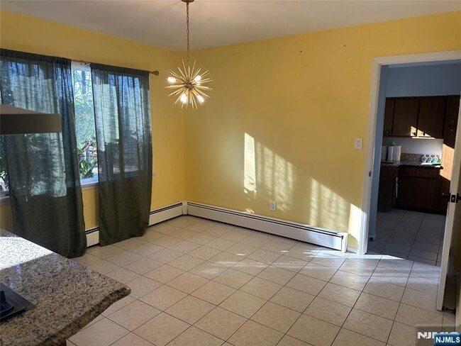 Building Photo - 24 Drake Ln