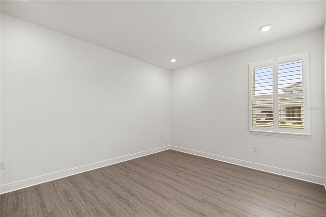 Building Photo - 5711 SW 78th Ave Rd