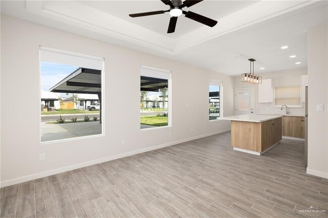 Building Photo - 12 Selena St