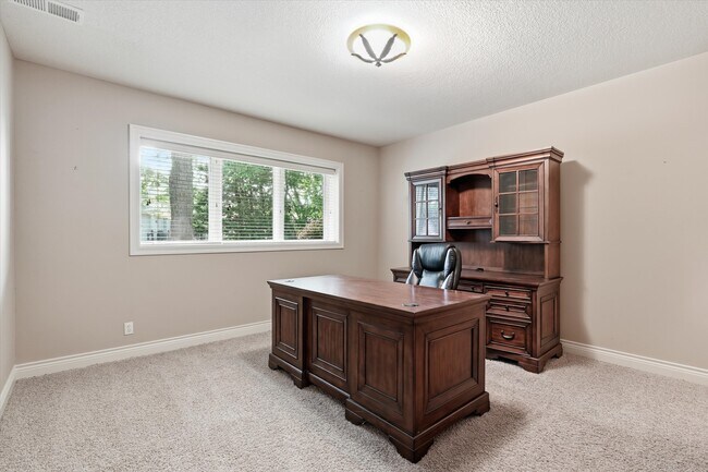 Building Photo - 9638 Zarda Dr