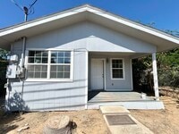 Building Photo - 2314 Pine St