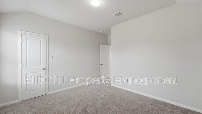 Building Photo - 1858 Lauter Ln